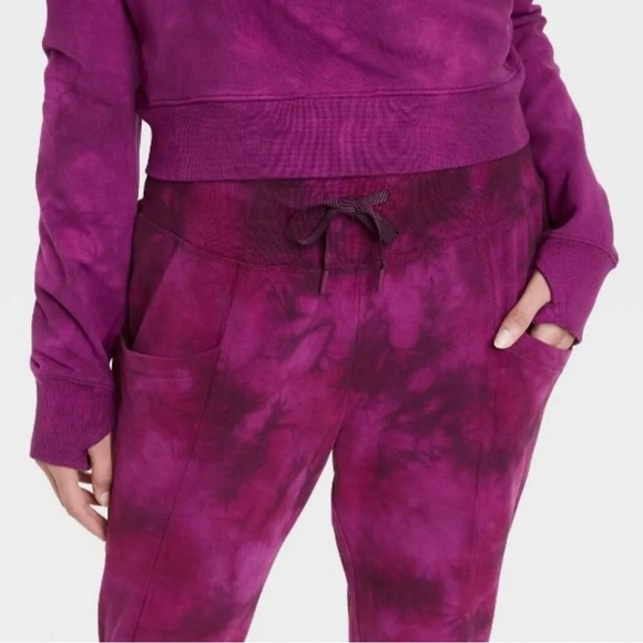 NWT All In Motion High-Rise Jogger Berry Purple - Picture 3 of 11